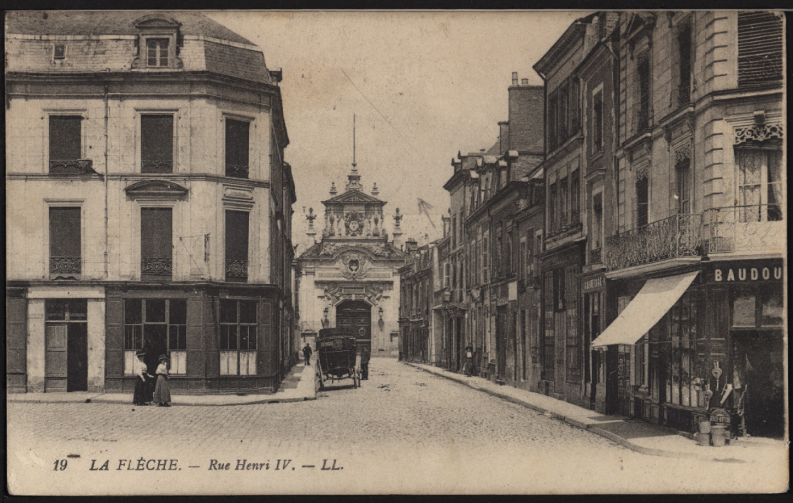 La Flèche - edit LL n°19 Rue Henri IV