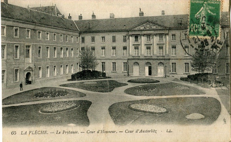 La Flèche - edit LL n°65 Le Prytanée - Cour d'Honneur - Cour d'Austerlitz