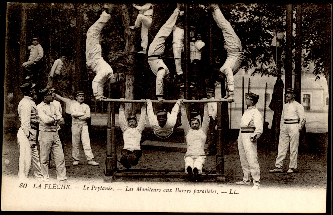 La Flèche - edit LL n°80 Le Prytanée - Les Moniteurs aux Barres parrallèles
