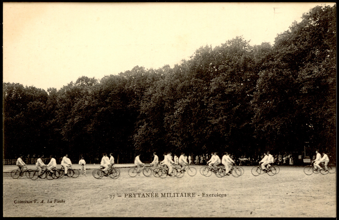 La Flèche - edit VA n°77 Prytanée Militaire - Exercices
