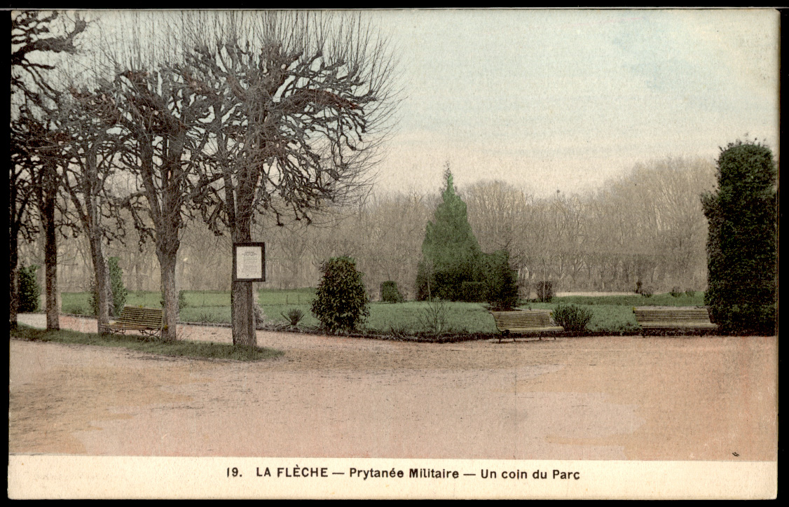 La Flèche - n°19 Prytanée Militaire - Un coin du Parc - Couleur