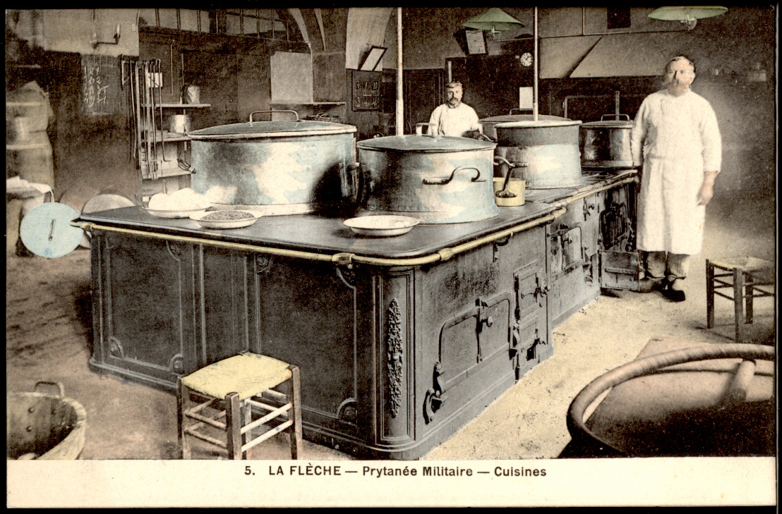 La Flèche - n°5 Prytanée Militaire - Cuisines- Couleur