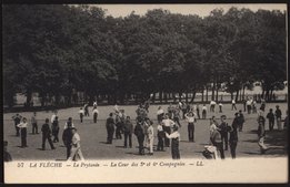 La Flèche - edit LL n°57 Le Prytanée - La Cour des 3e et 4e Compagnies